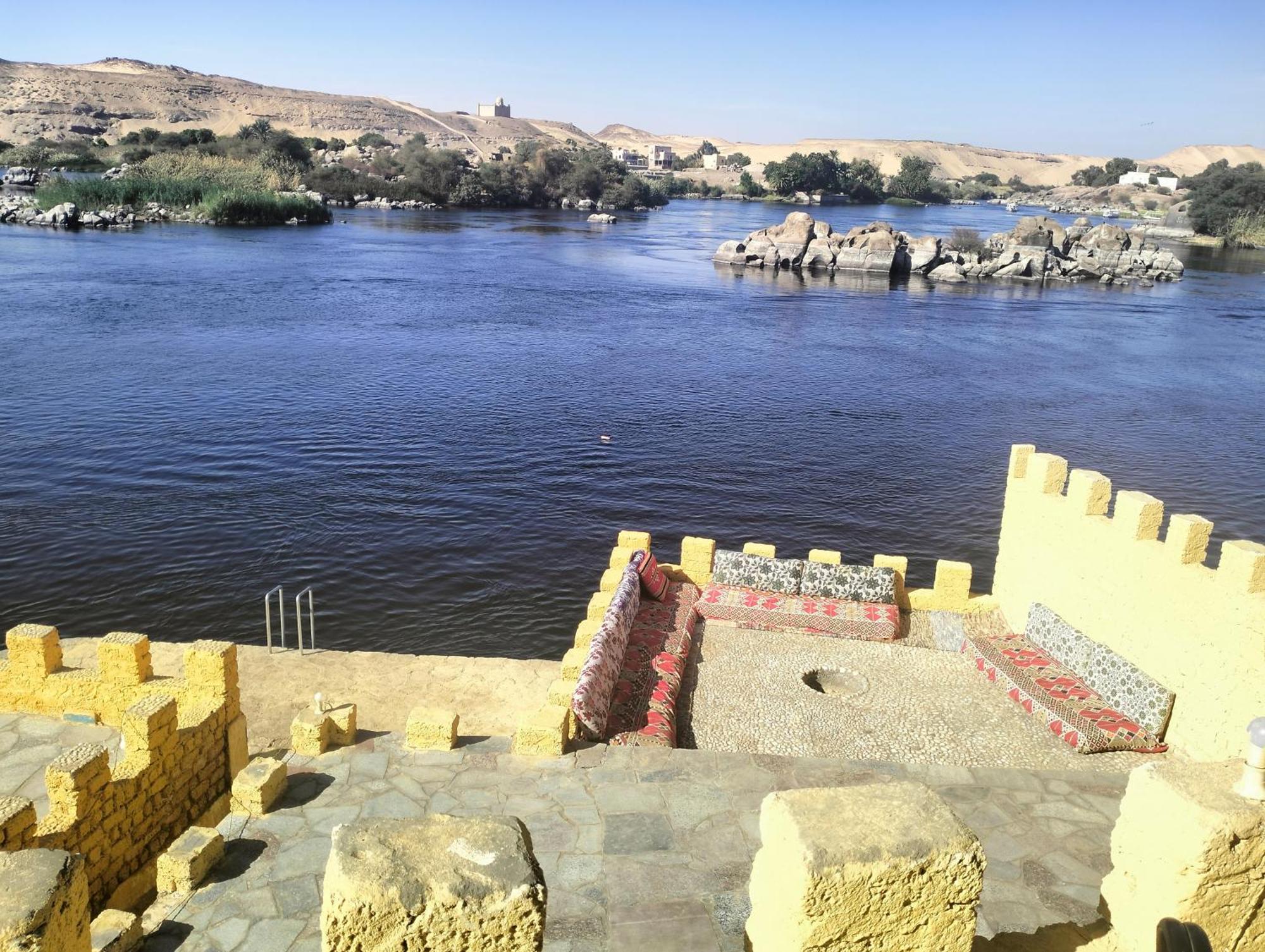 Go Inn Backpackers Aswan Exteriör bild